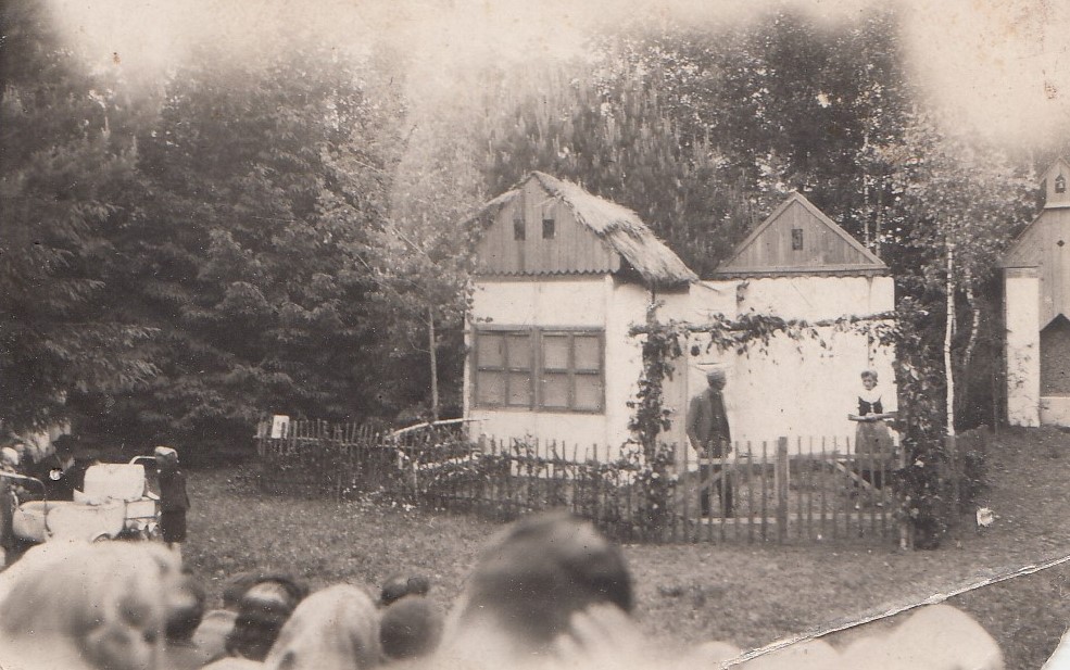 2. Lesn&iacute; divadlo křenovičt&iacute; ochotn&iacute;ci Na&scaron;i furianti 1951 II