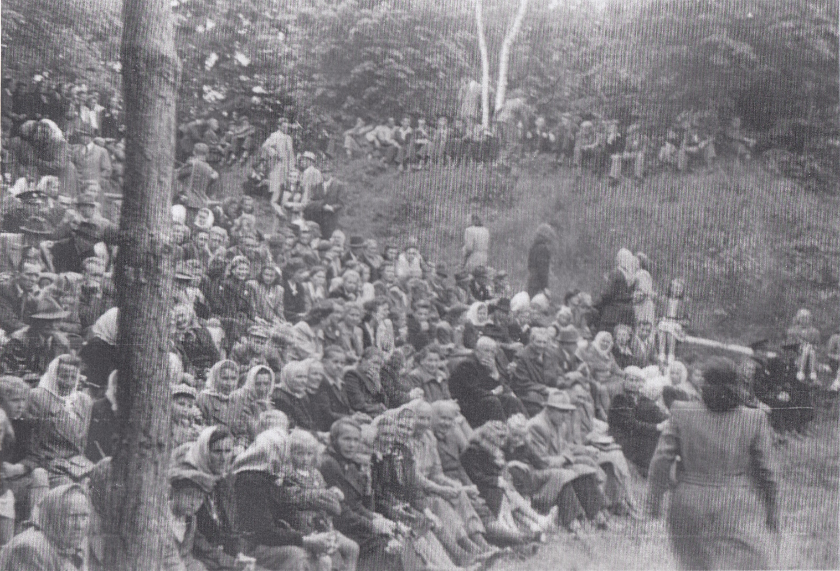 2. Lesn&iacute; divadlo hledi&scaron;tě 1951