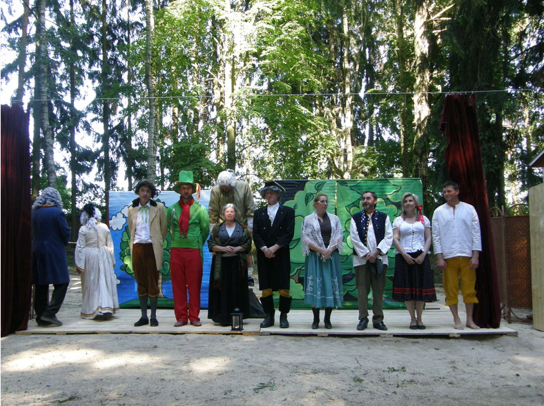 3. Lesn&iacute; divadlo hra Pr&aacute;cheňsk&eacute; sc&eacute;ny Lucerna aneb Boj o l&iacute;pu 7.6.2014