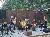 Levoruce  žongl&eacute;ři a country band Talisman